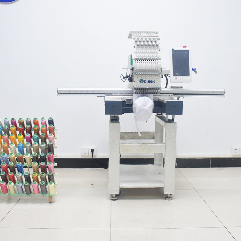 Máquina de bordar automatizada de cabeça única de grande formato DS-J1201L